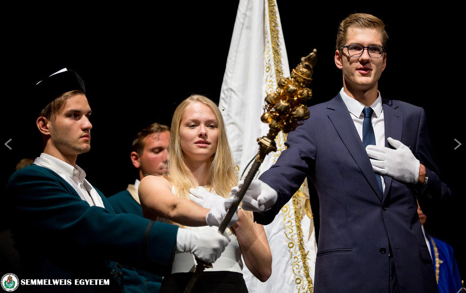 2500 Students Start Their Medical Career at the Semmelweis University